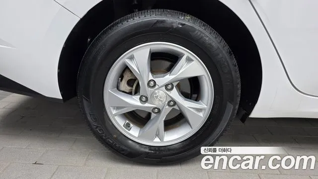 Hyundai Avante 2021 thumb 5
