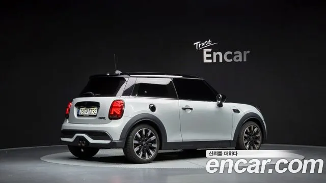 MINI Hatch 2022 thumb 2