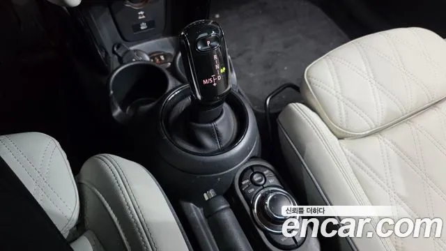 MINI Hatch 2022 thumb 9