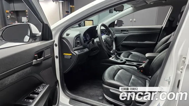 Hyundai Avante 2015 thumb 10
