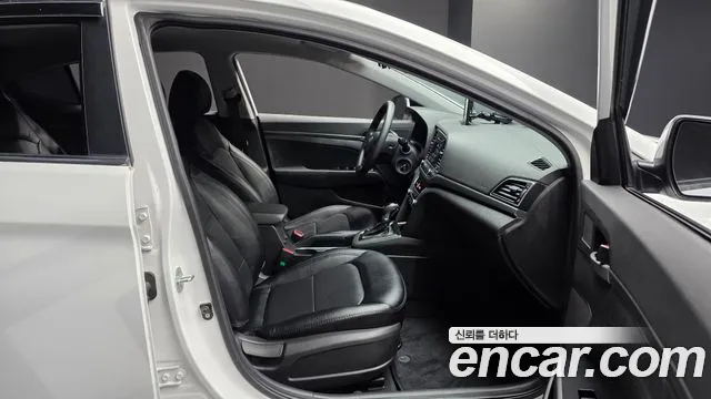 Hyundai Avante 2015 thumb 11