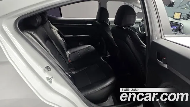 Hyundai Avante 2015 thumb 12