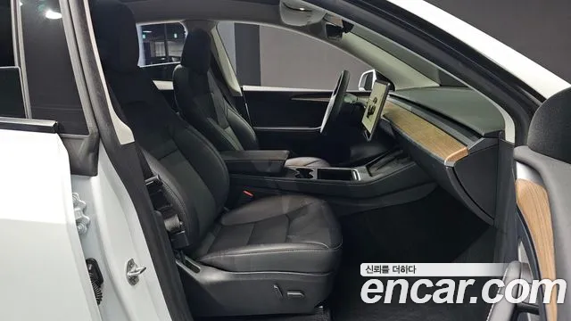 Tesla Model Y 2024 thumb 11