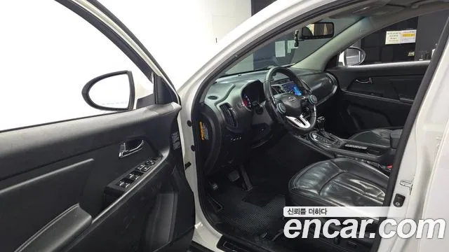 Kia Sportage 2010 thumb 10