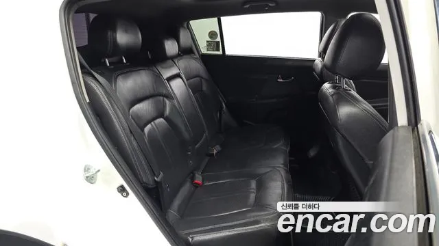 Kia Sportage 2010 thumb 12