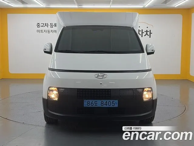 Hyundai Staria 2024 thumb 3