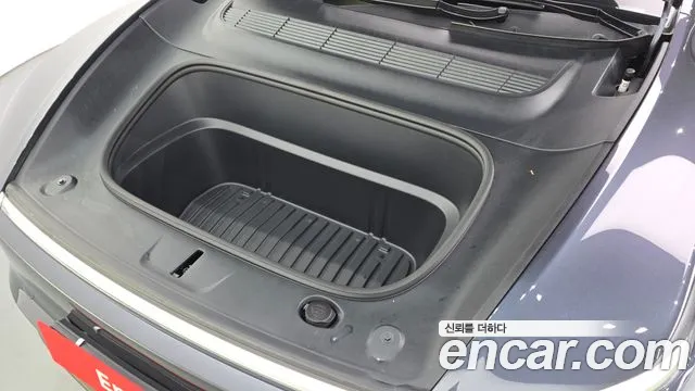 Tesla Model Y 2026 thumb 6
