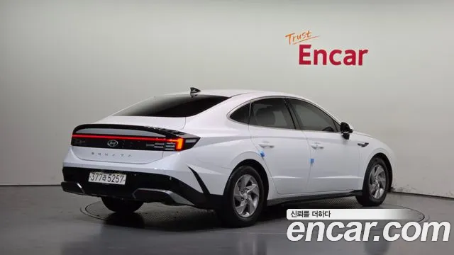 Hyundai Sonata 2023 thumb 2