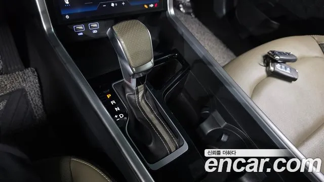 KG_Mobility_Ssangyong Torres 2023 thumb 9
