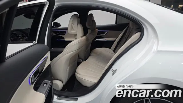 Mercedes-Benz E-Класс 2025 thumb 10