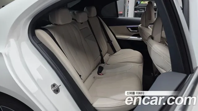 Mercedes-Benz E-Класс 2025 thumb 11