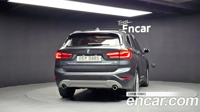 BMW X1 2016 thumb 4
