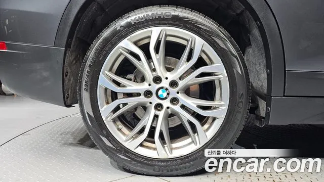 BMW X1 2016 thumb 5