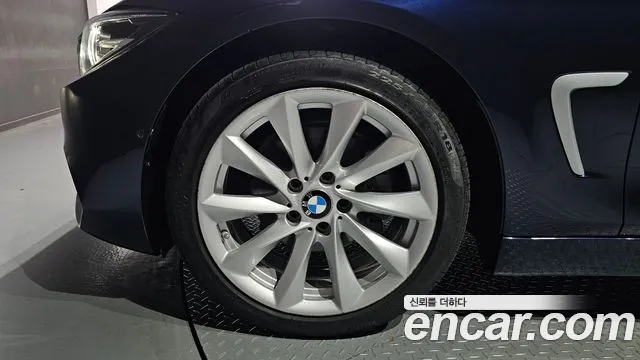 BMW 4-Series 2019 thumb 5