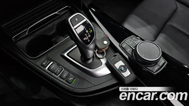 BMW 4-Series 2019 thumb 9