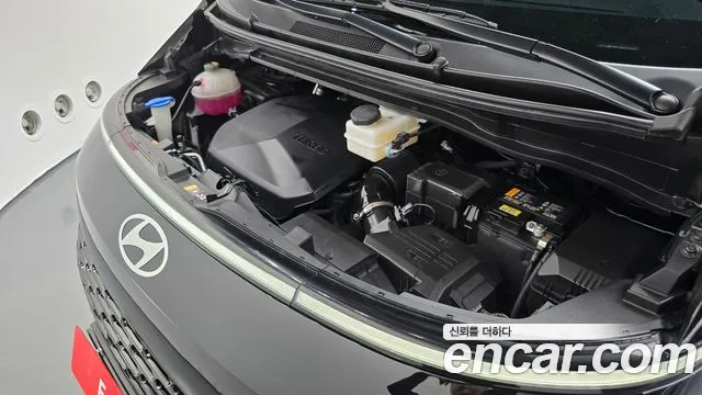 Hyundai Staria 2024 thumb 6
