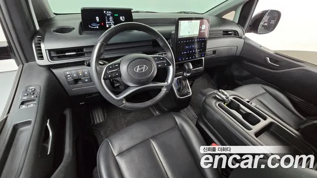 Hyundai Staria 2024 thumb 7
