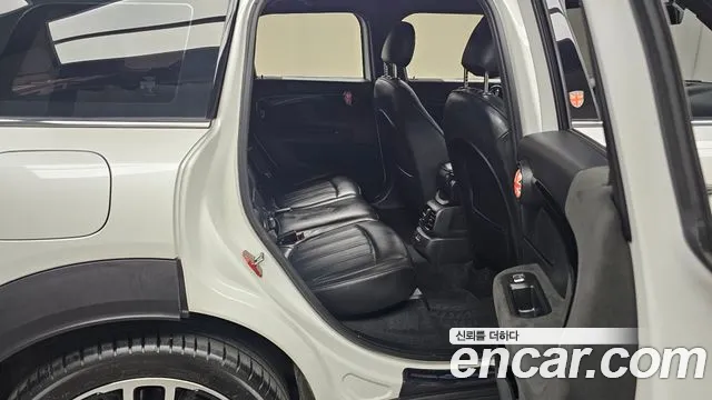 MINI Countryman 2024 thumb 10