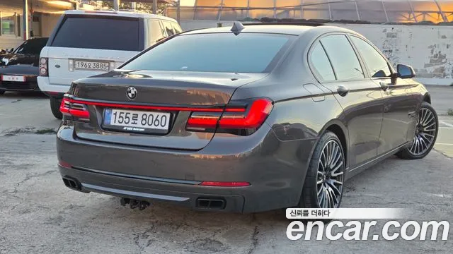 BMW 7-Series 2014 thumb 2