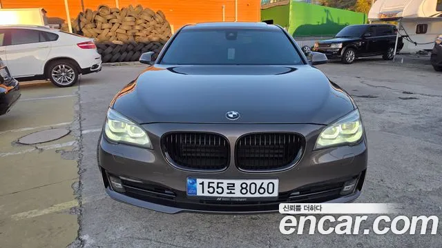 BMW 7-Series 2014 thumb 3