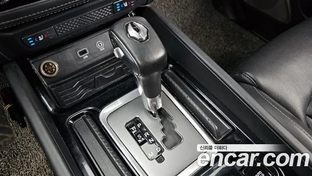 KG_Mobility_Ssangyong Rexton 2018 thumb 9