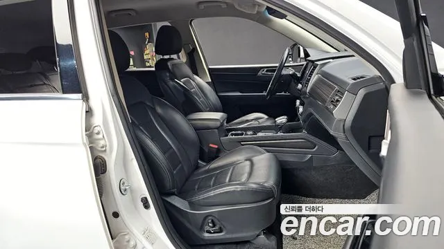 KG_Mobility_Ssangyong Rexton 2018 thumb 11