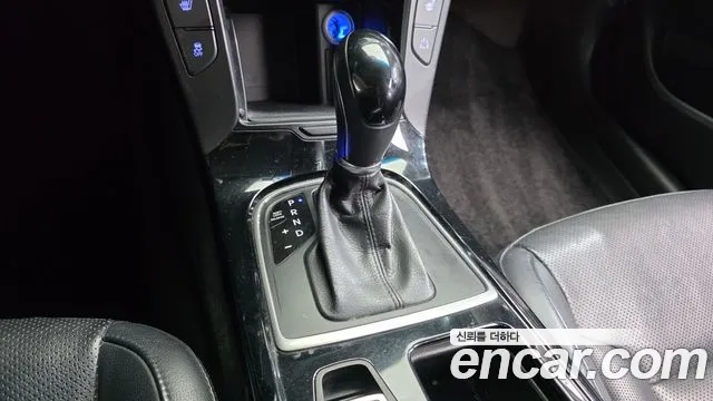 Hyundai i40 2012 thumb 9