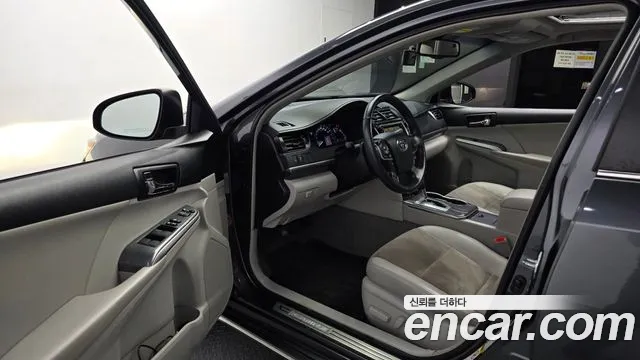 Toyota Camry 2012 thumb 10