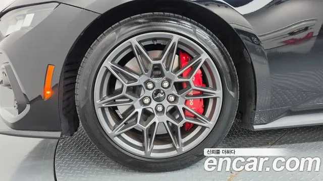 Ford Mustang Mach-E 2024 thumb 5