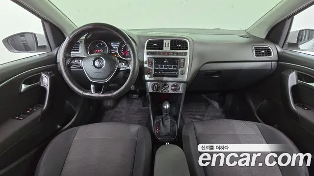 Volkswagen Polo 2015 thumb 7