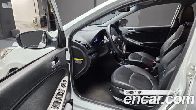 Hyundai Accent 2015 thumb 10