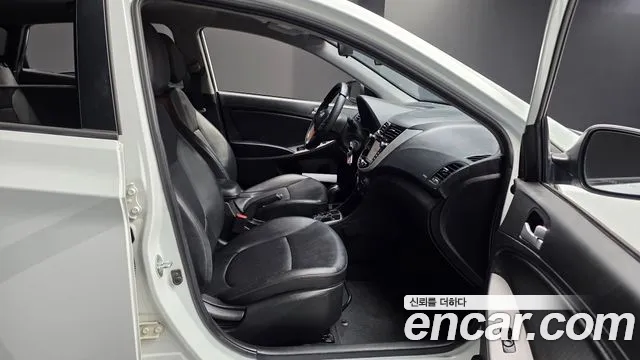 Hyundai Accent 2015 thumb 11