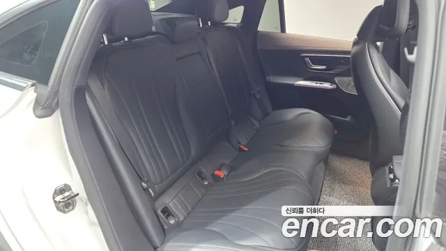 Mercedes-Benz EQE 2022 thumb 11