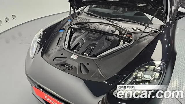 Porsche Panamera 2022 thumb 6