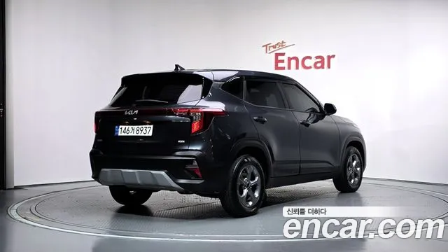 Kia Seltos 2024 thumb 2