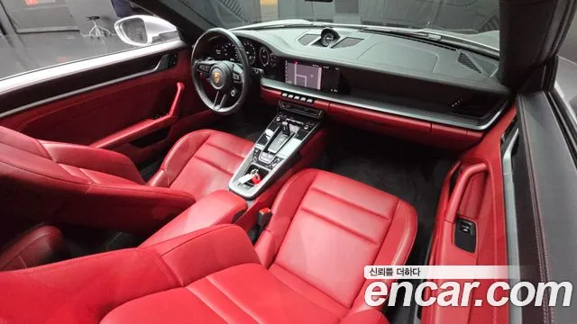Porsche 911 2020 thumb 7