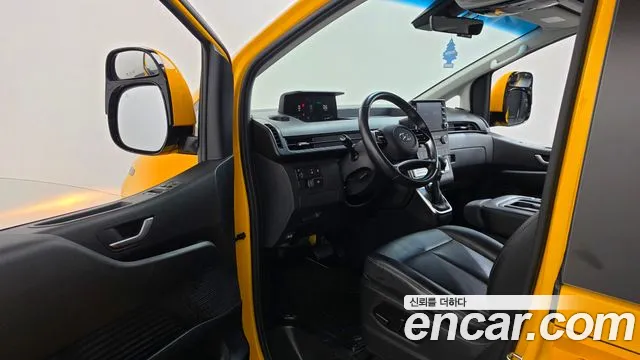 Hyundai Staria 2022 thumb 10