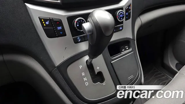 Hyundai Starex 2017 thumb 9
