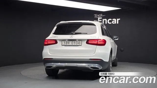 Mercedes-Benz GLC 2016 thumb 4