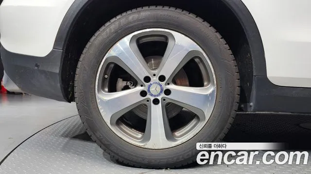 Mercedes-Benz GLC 2016 thumb 5