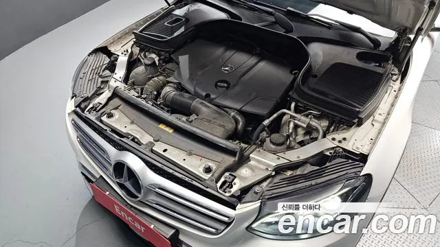 Mercedes-Benz GLC 2016 thumb 6