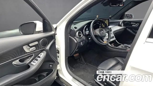 Mercedes-Benz GLC 2016 thumb 10