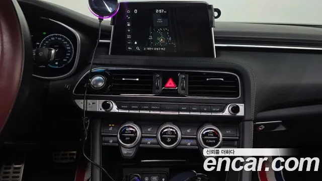 Genesis G70 2018 thumb 12