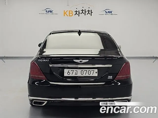 Genesis G90 2016 thumb 3