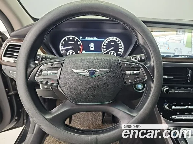 Genesis G90 2016 thumb 8