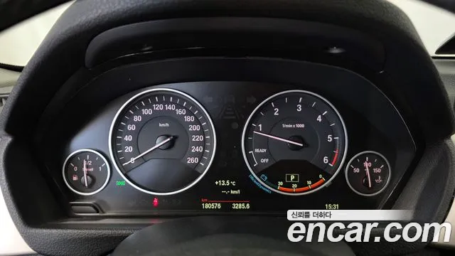 BMW 3-Series 2013 thumb 8