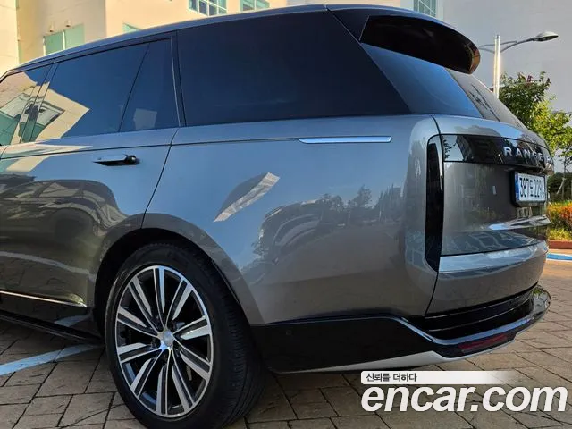 Land Rover Range Rover 2023 thumb 8