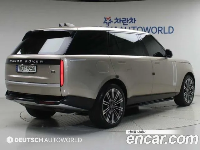 Land Rover Range Rover 2023 thumb 2