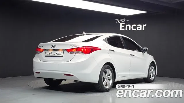Hyundai Avante 2011 thumb 2
