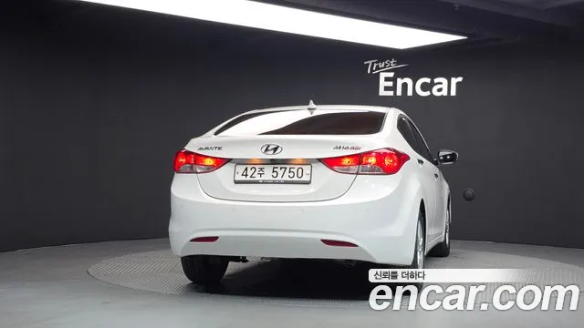 Hyundai Avante 2011 thumb 4